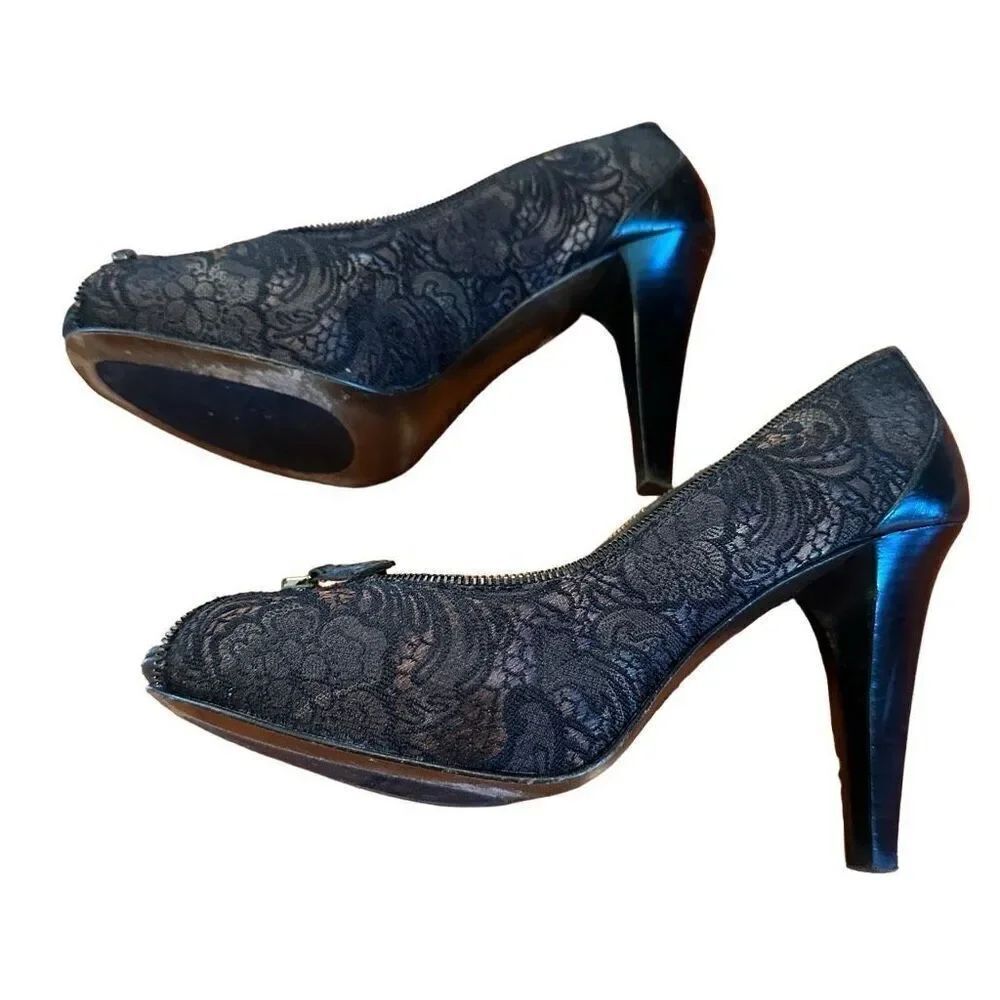 Vintage Donald Pliner Black Lace with Zipper Pump- size 8